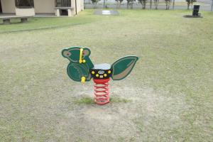 スプリング遊具（カマキリ）