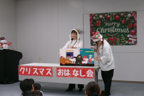 『まどからおくりもの』の読み聞かせ写真