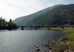 口屋内沈下橋