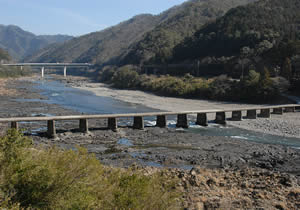 半家沈下橋